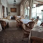 Hotell Maria Cristina 4*
