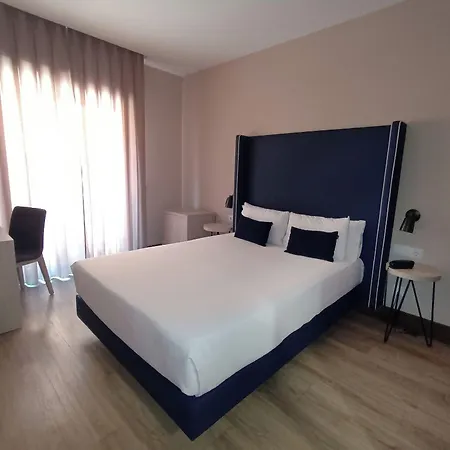 Hotel Maria Cristina 4*